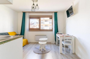 studio équipé proche commerces + parking gratuit